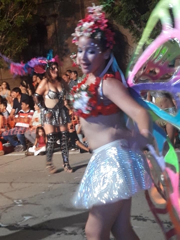 Marcos Juárez: Harumi arrasó en el carnaval llevandose 5 premios
