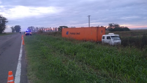 Leones: despistó un camión en Ruta 9 sin que se provocaran lesiones