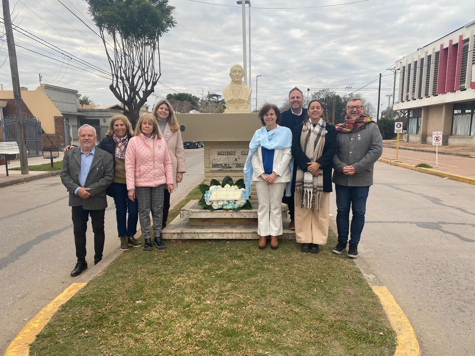 Homenajearon a la bandera nacional en su dia con distintas ceremonias