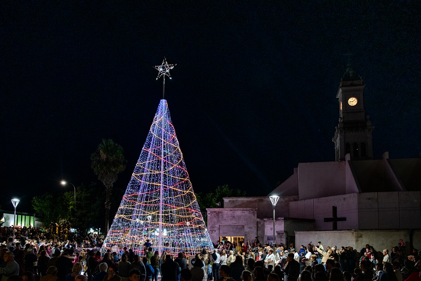 Marcos Juárez Enciende la Navidad con un Árbol que Emociona y una Agenda Cultural Llena de Vida