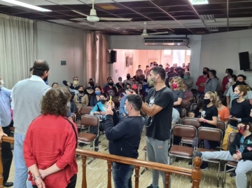 Dellarossa autorizó a los comerciantes a que reabran sus puertas