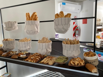 Velezzo Café abre sus puertas en la esquina de Agusti Comunicación