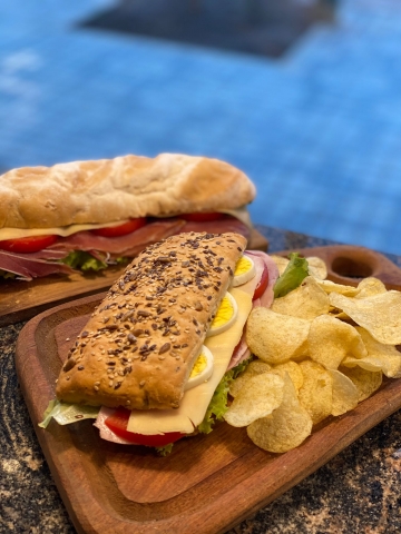Velezzo Café abre sus puertas en la esquina de Agusti Comunicación