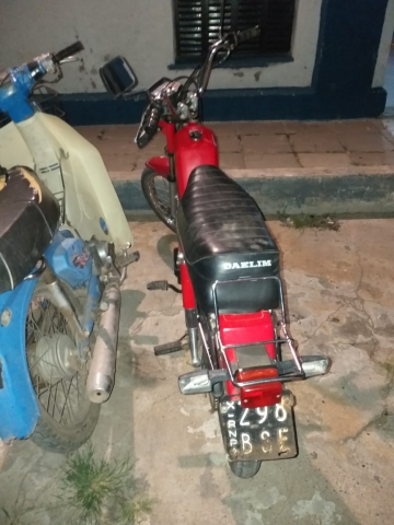 Discutían en la calle y una de ellos tenía un palo de madera
