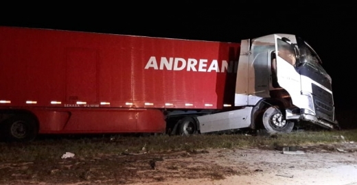 Accidente en la autopista con un transporte de vacunas