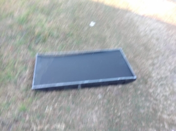 Robaron en Andén y dejaron el televisor sobre las vías 
