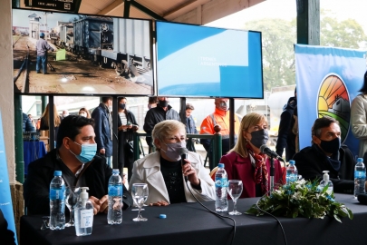 Tras 44 años vuelve a circular el tren a Rosario 