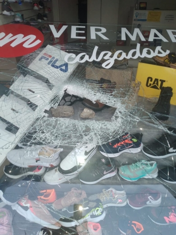 Destrozaron la vidriera y robaron $150 mil en mercadería
