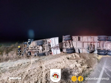 Dos heridos en un accidente de Ruta 12 entre un auto y camión 