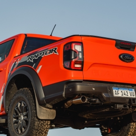 Ford anuncia el lanzamiento de la nueva Ranger Raptor y Territory  