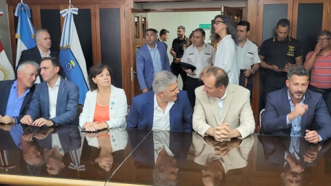 Llaryora visitó Marcos Juárez acompañado por Dellarossa en su primera visita oficial como gobernador de Córdoba