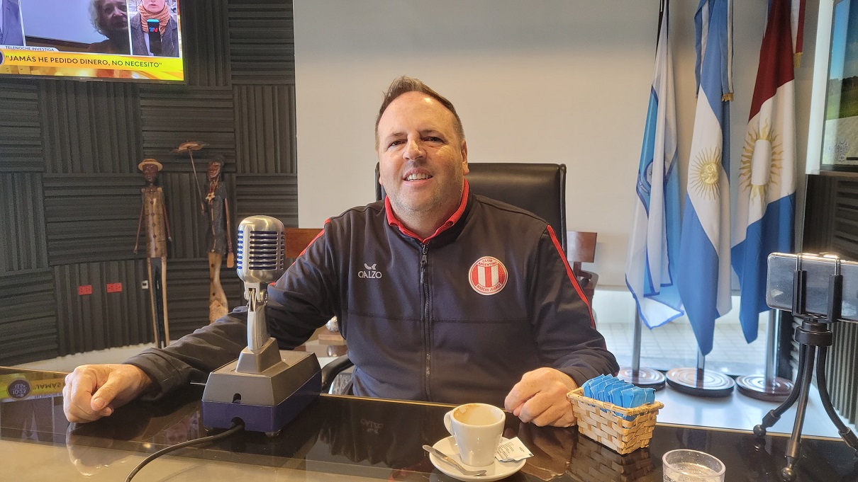 La nueva sala de cultura en el club Argentino llevará el nombre de Rubén Apóstolo en homenaje a su trayectoria y legado