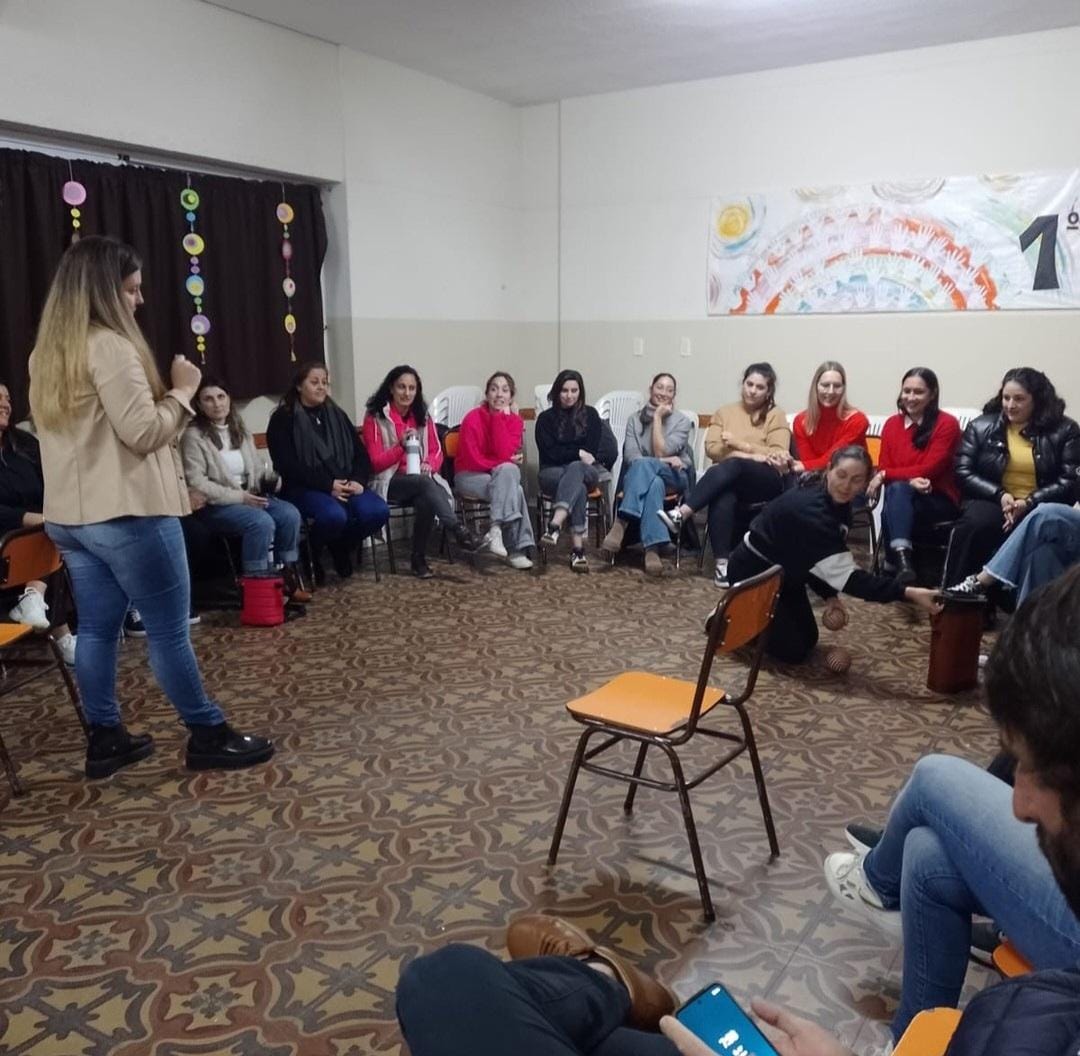Taller "¿Hablamos de berrinches y caprichos de nuestros hijos/as?"