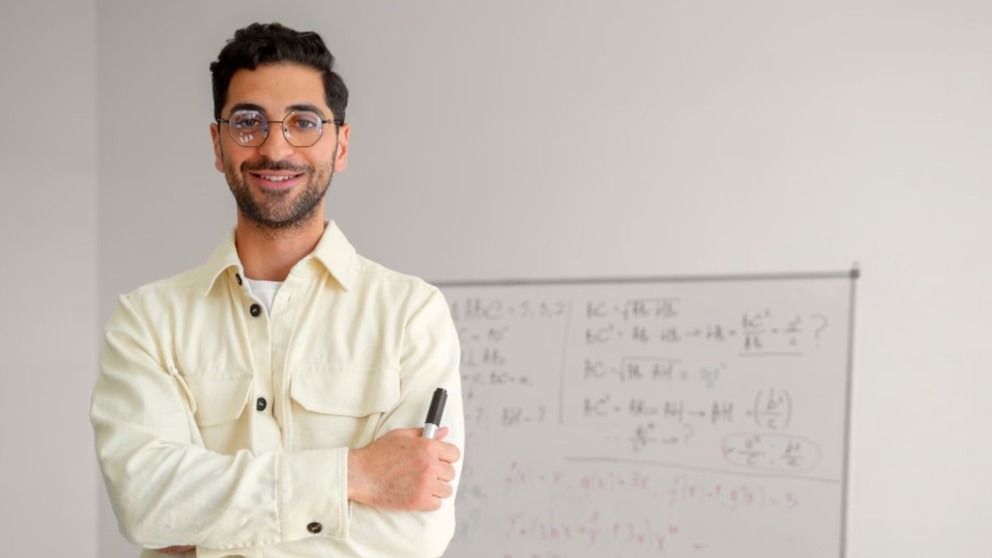 "Día del Profesor: los verdaderos arquitectos del futuro"