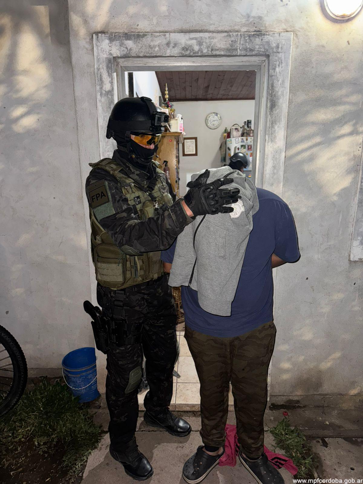 Caen dos hermanos y cómplice que lideraban la venta de drogas en Inriville y Los Surgentes