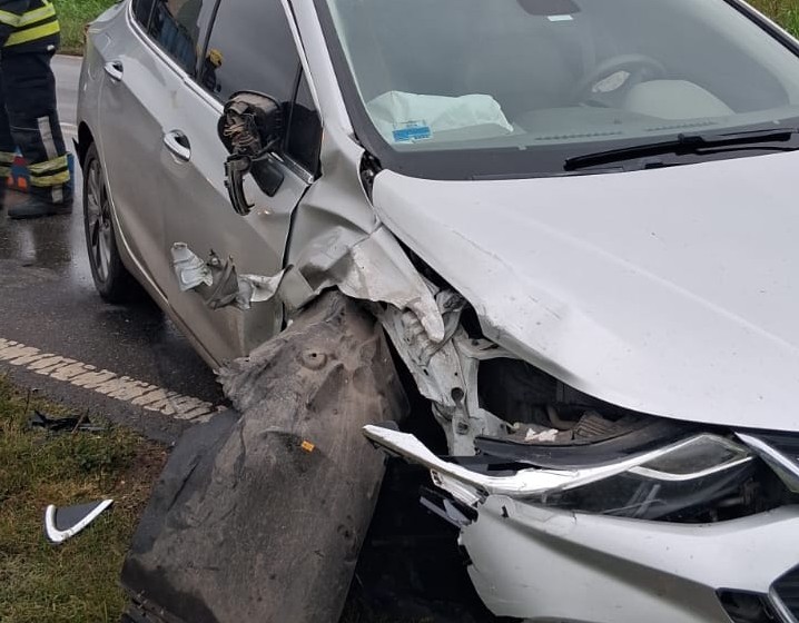 Choque entre dos vehículos en Ruta 15 dejó tres personas trasladadas al Samco de Armstrong