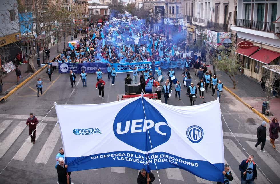 Docentes de Córdoba anuncian paro de 48 horas tras rechazo a propuesta salarial