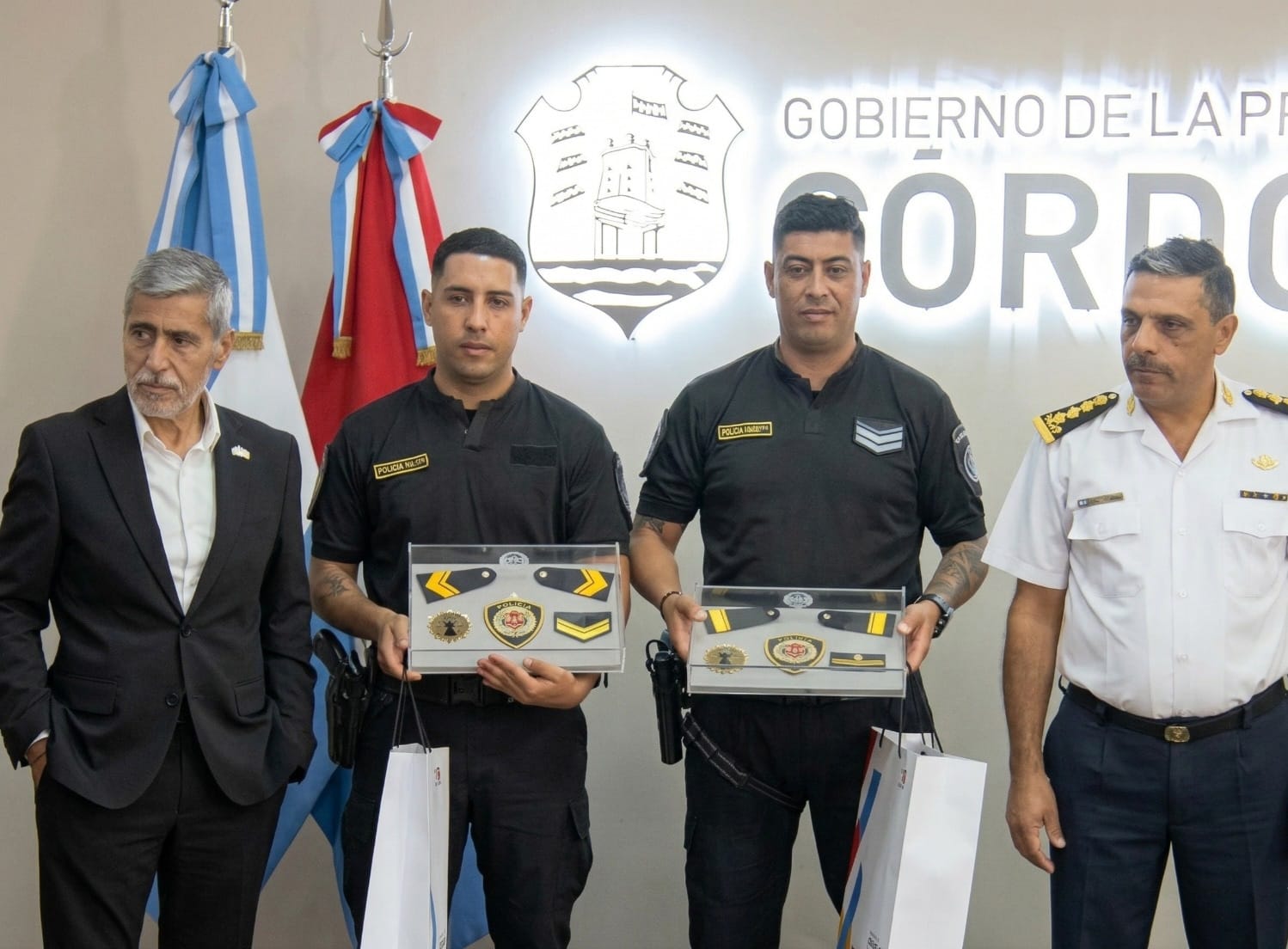 Policías son reconocidos por el hallazgo de Esmeralda en Punilla