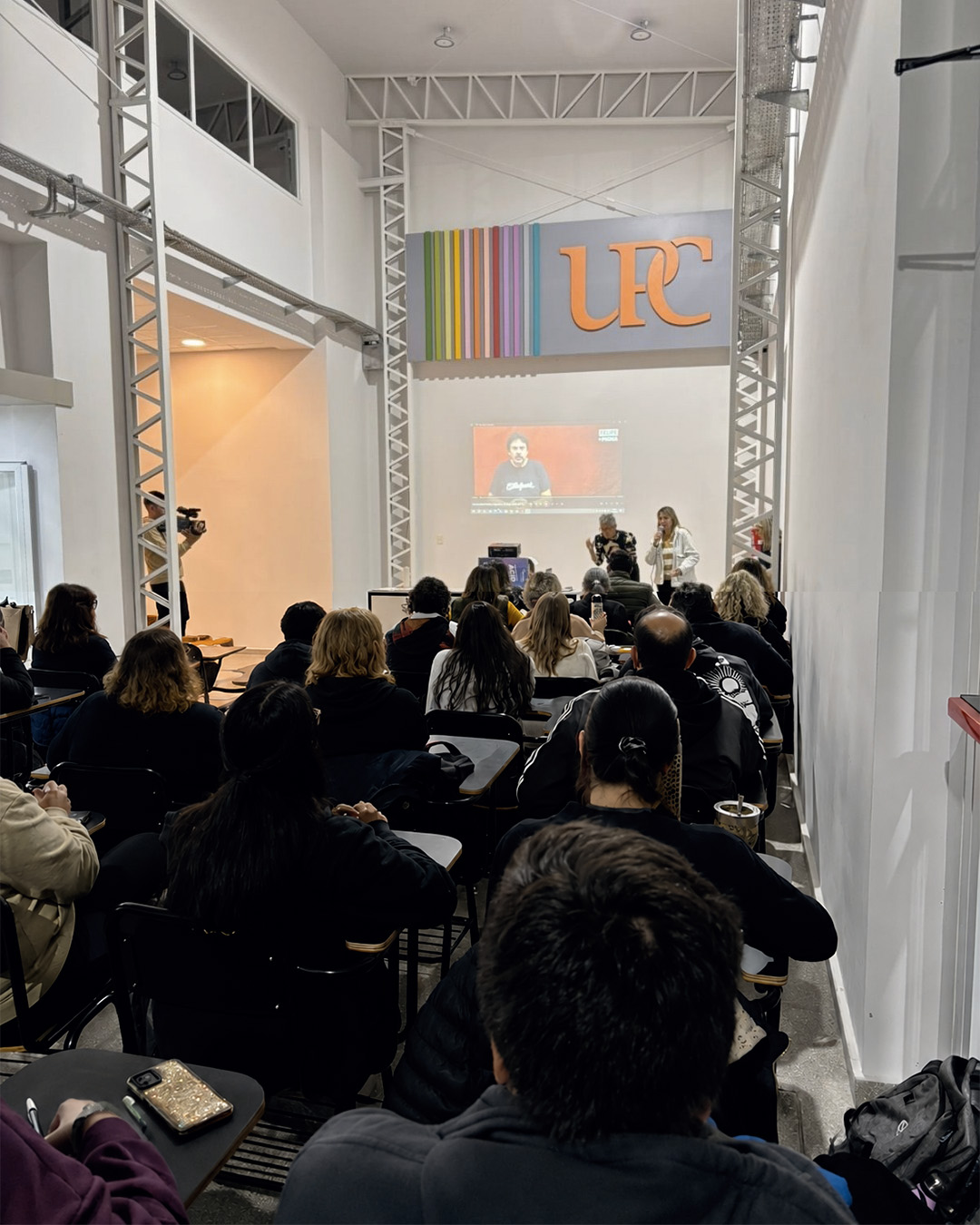 La Universidad Provincial en Marcos Juárez reflexiona sobre su futuro en una clase pública