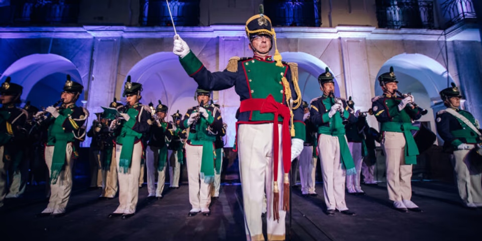 Este domingo a las 19.45 se realizará el tradicional Cambio de Guardia en el Cabildo de Córdoba