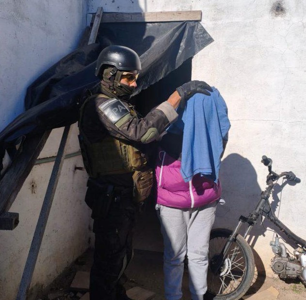 Justiniano Posse: detuvieron a un peluquero acusado de utilizar su comercio para ocultar drogas tras 120 días de investigación
