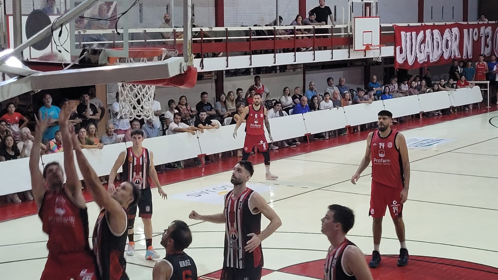 Argentino arrancó perdiendo en su debut en el torneo federal de básquet