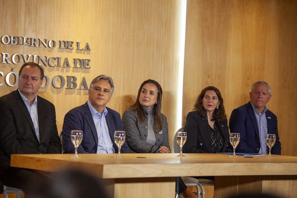 Prunotto acompañó al gobernador Llaryora en el acto de apoyo a científicos y proyectos de innovación
