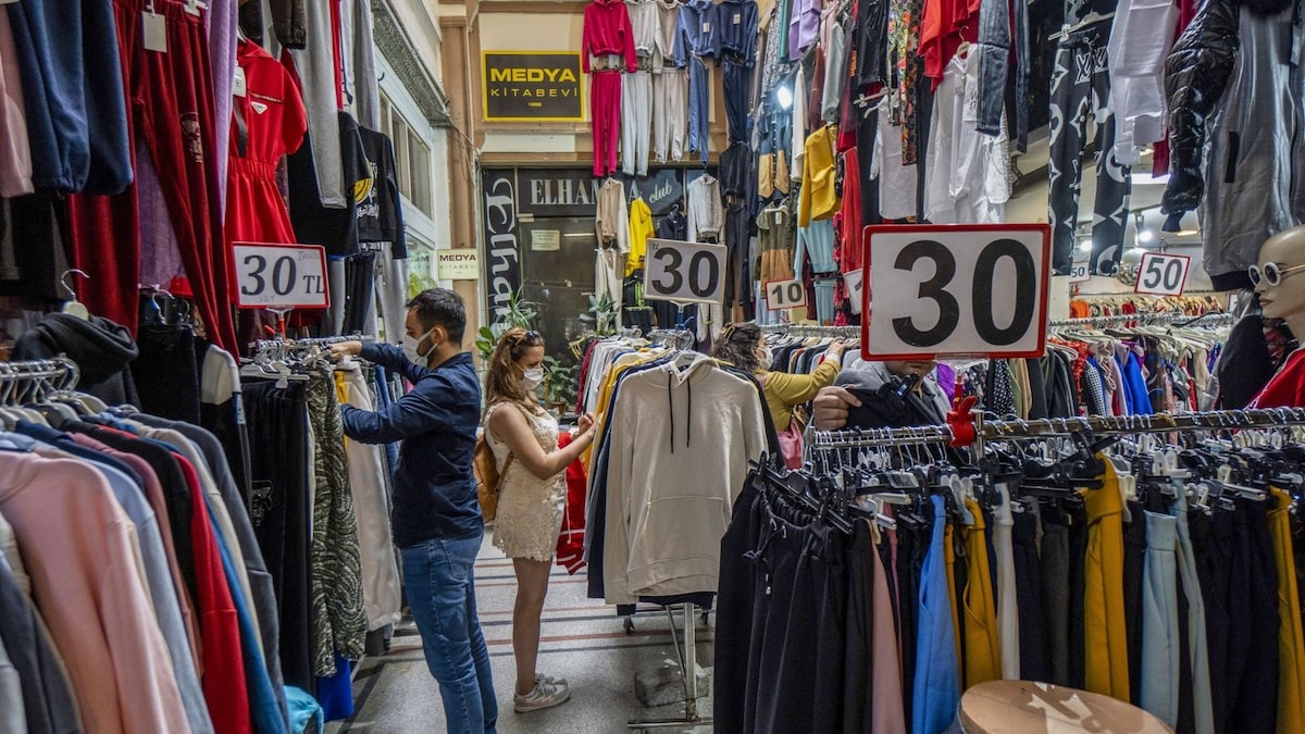 Fuerte retroceso en la venta de ropa: cayó 7,7% en el tercer bimestre del 2025 y crece la preocupación en el sector