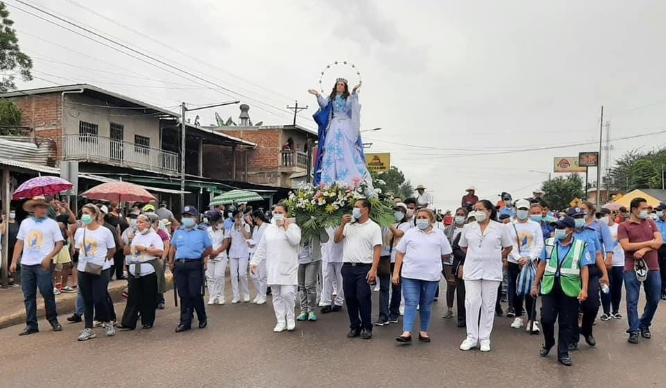 Fiesta Patronal de la Virgen de la Asunción en Marcos Juárez con la realización de la tradicional procesión