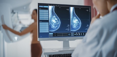 “Del lenguaje de la lucha al lenguaje del cuidado: repensar el cáncer de mama en octubre”