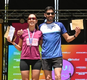 Ezequiel Conde de Santa Fe y Florencia Godoy de Arias se consagraron en la Maratón Marcos Juárez 2025