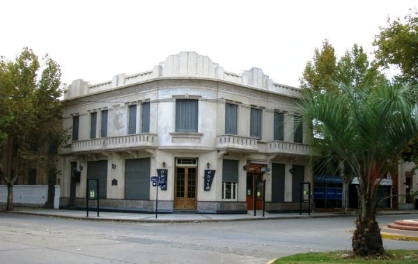 El Español renace como multiespacio y vuelve a latir en el corazón de la ciudad