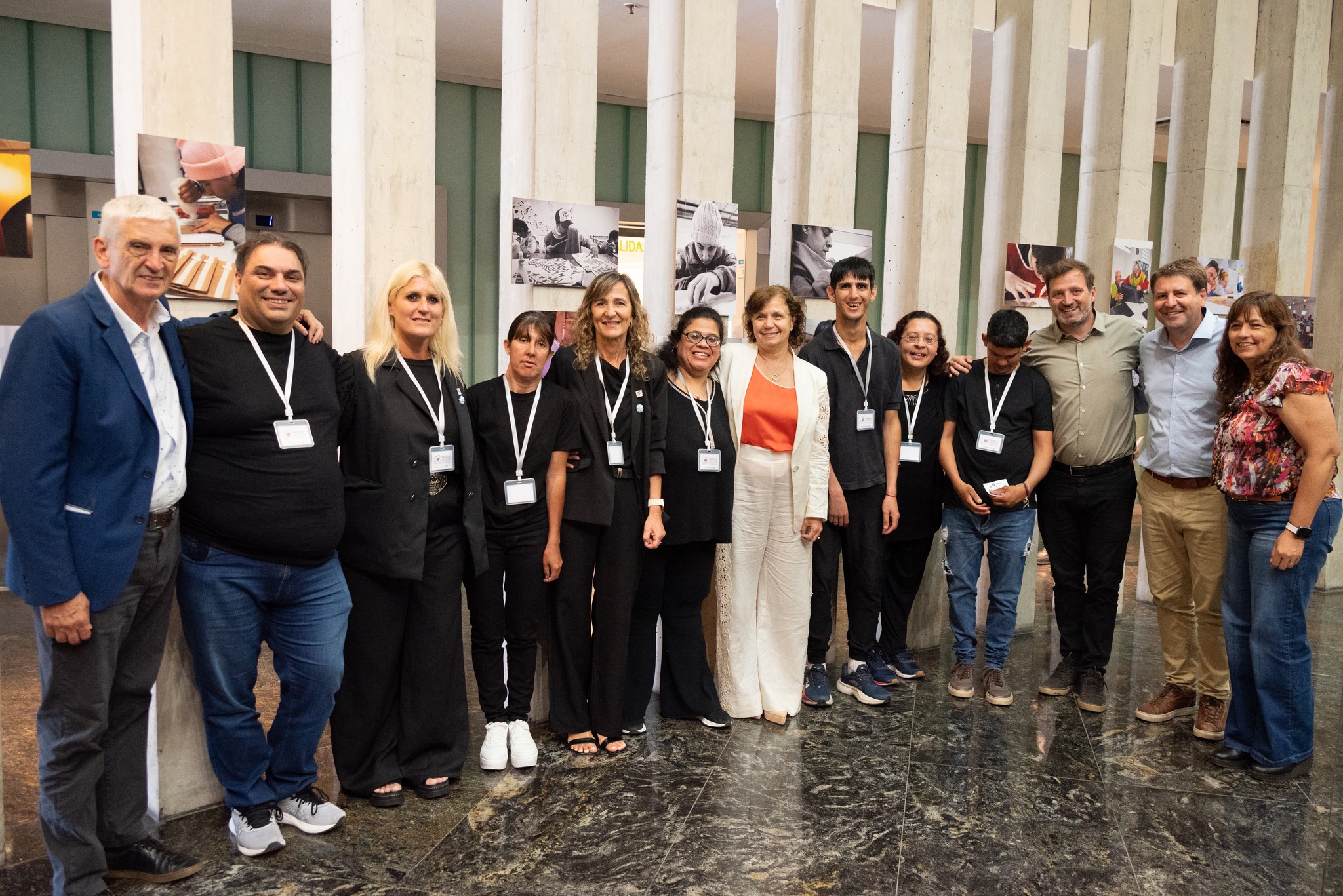 “Miradas que Incluyen”: la muestra de inclusión laboral del Taller CE.CA.L premiada en la Legislatura de Córdoba