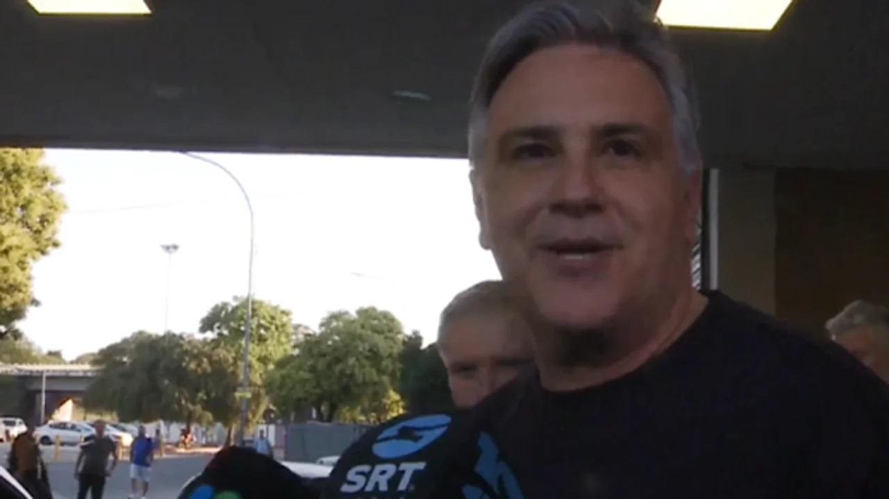 El Gobernador fue sometido a una hernioplastia epigástrica en el Hospital San Roque y recibió el alta