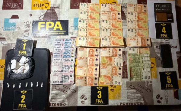 Operativo en Bell Ville: Detienen a joven de 22 años y secuestran drogas y dinero