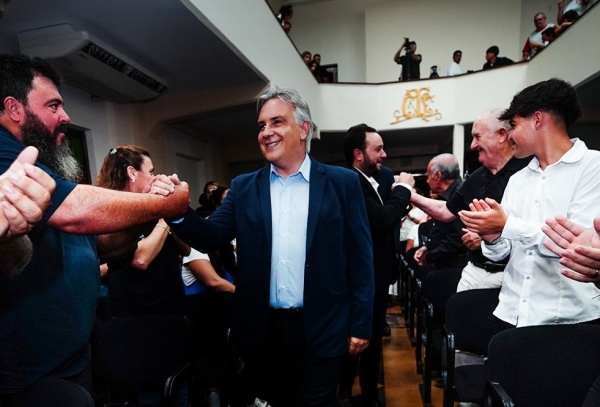 Llaryora anuncia importante inversión en General Roca en obra pública y apoyo a las instituciones