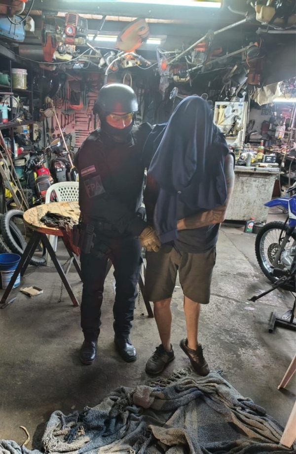Bell Ville: dos hombres vendían drogas en un taller de motos y fueron detenidos por la FPA 
