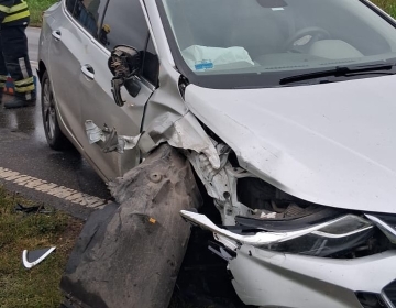 Choque entre dos vehículos en Ruta 15 dejó tres personas trasladadas al Samco de Armstrong