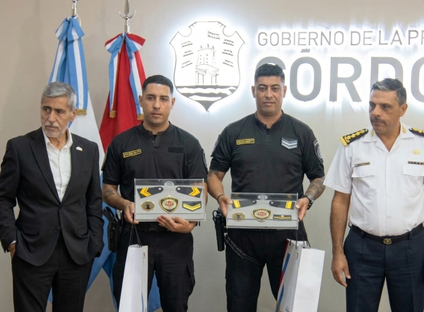 Policías son reconocidos por el hallazgo de Esmeralda en Punilla