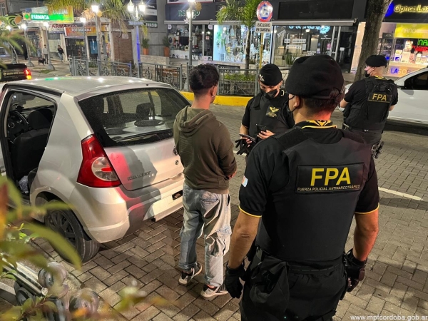 Controles preventivos: la FPA secuestró cocaína y detuvo a un sujeto en Bell Ville