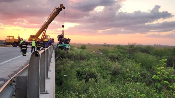 Tras un intenso operativo hallaron muerto al chofer del camión en el arroyo Tortugas