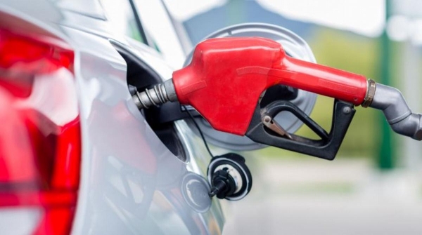 Venta de combustibles en baja con señales de enfriamiento pero con matices