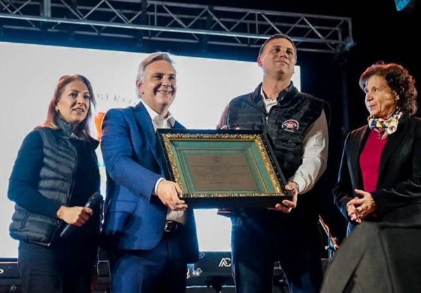 Llaryora anunció un aporte de $60 millones para ampliar el cuartel en el 65° aniversario de los Bomberos Voluntarios de Marcos Juárez