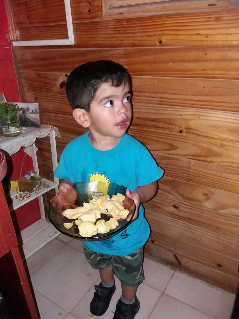 Envianos tu foto, video o mensaje de audio a nuestras líneas