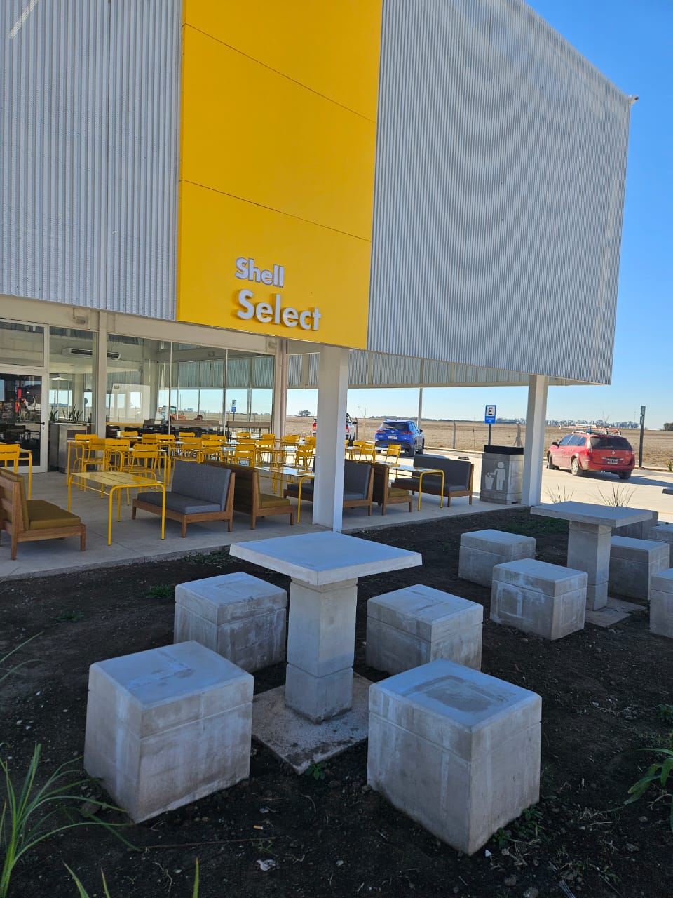 Apertura de la nueva estación de servicios Shell en la autopista
