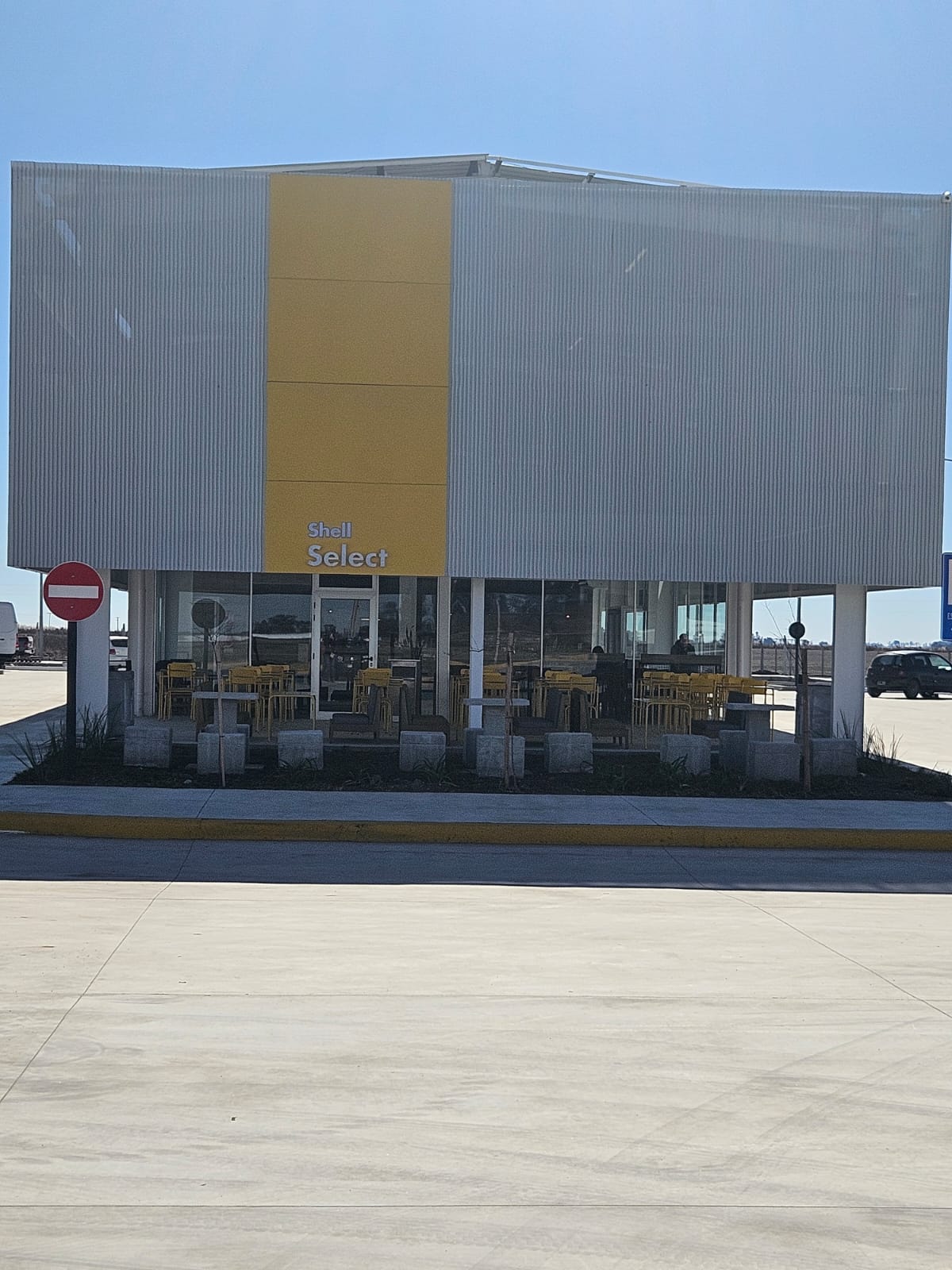 La nueva estación Shell en la autopista asegura la posibilidad de 80 nuevos puestos de trabajo