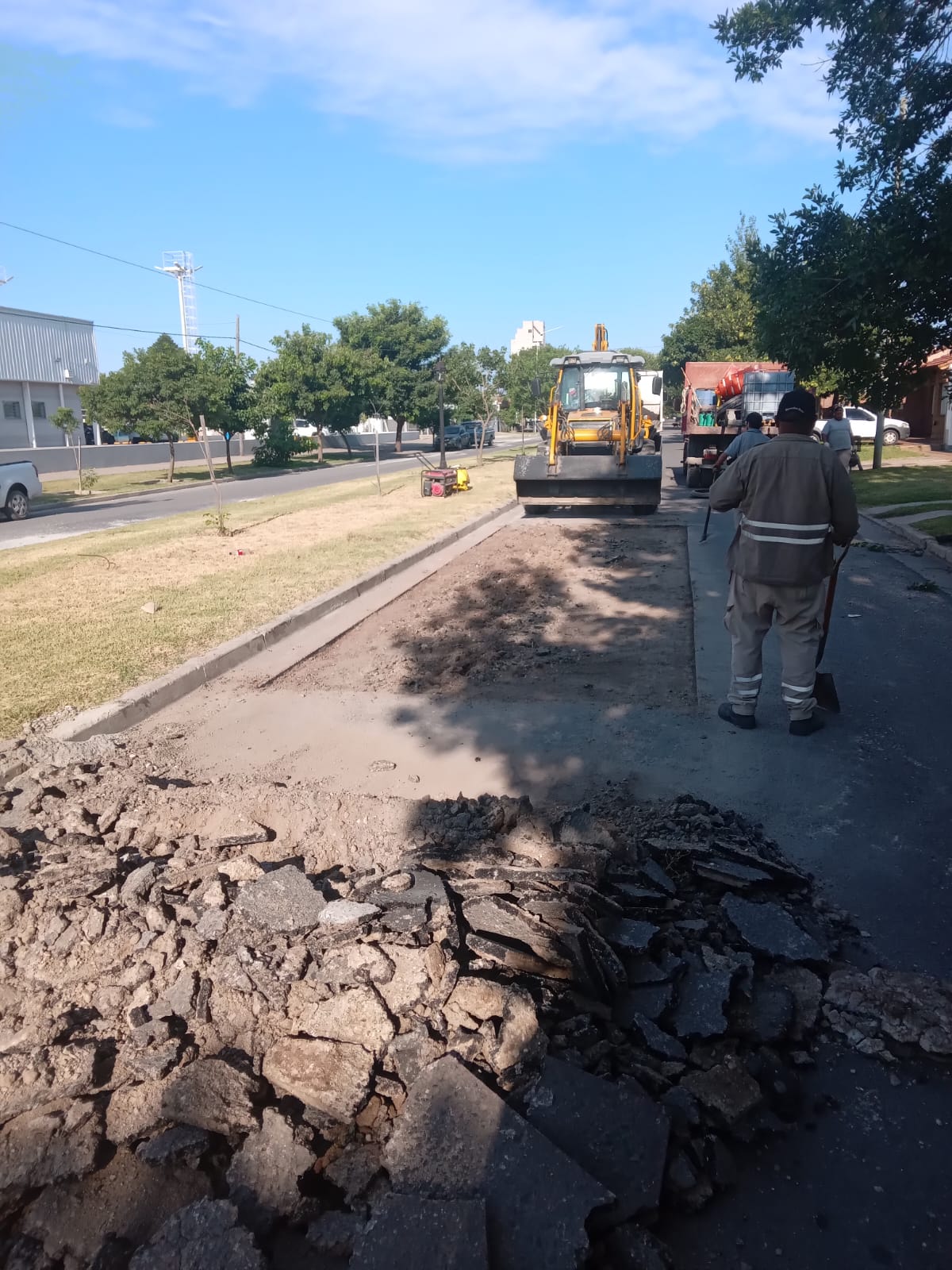 Avanzan los trabajos de bacheo, ripio y mantenimiento en Marcos Juárez  