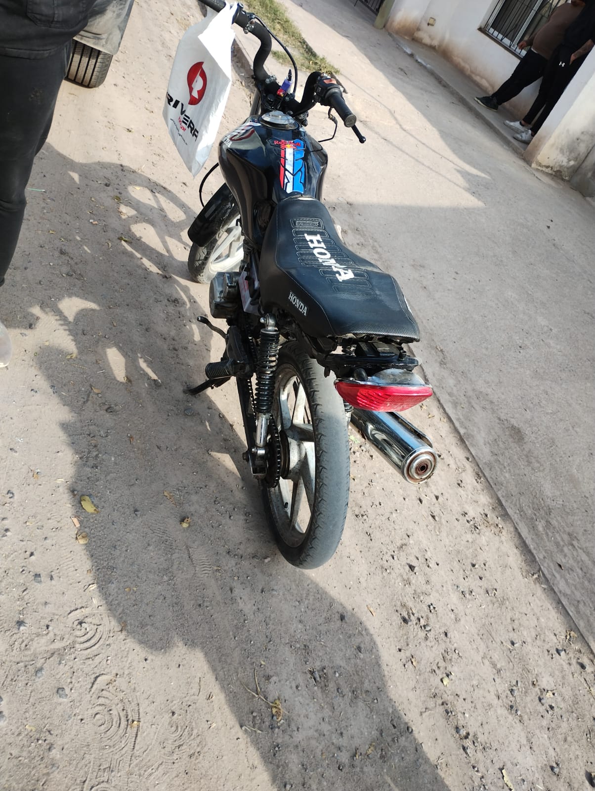 Policía y Municipio de Marcos Juárez retuvieron 8 motos en operativos y una tenía motor adulterado