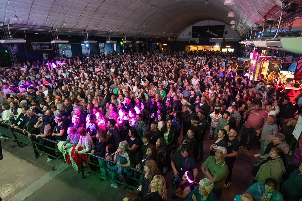 Euge Quevedo y La Banda de Carlitos cerraron la primera noche de la Fiesta Provincial del Corazón Productivo en La Cantera