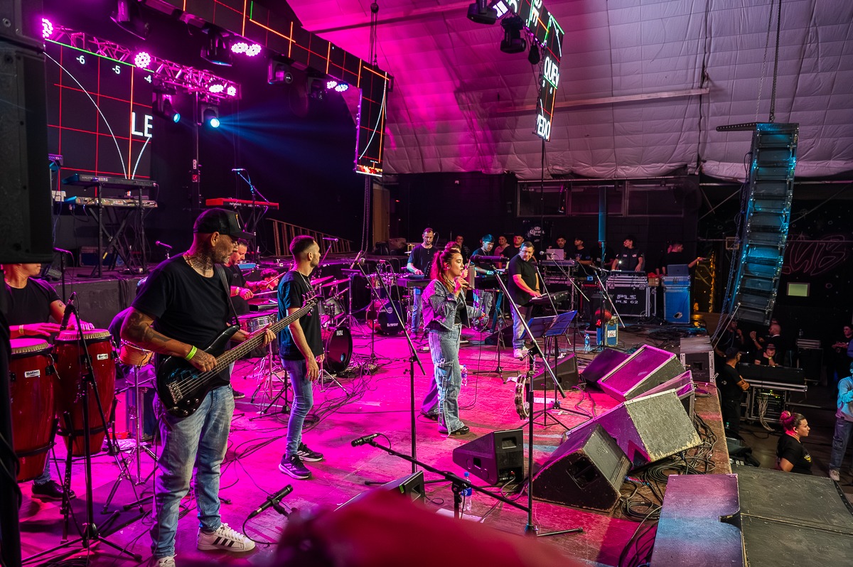 Euge Quevedo y La Banda de Carlitos cerraron la primera noche de la Fiesta Provincial del Corazón Productivo en La Cantera